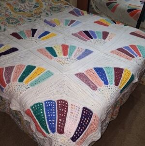 Colorful Crochet Fan Pattern Afghan Bedspread In A Size 67"×51"